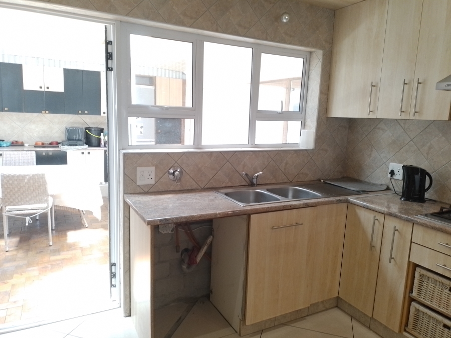 To Let 3 Bedroom Property for Rent in Jagtershof Western Cape